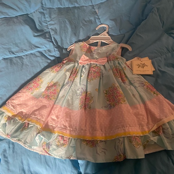 Laura Ashley 24 months adorable Spring, Summer 2pc outfit. - Picture 8 of 9